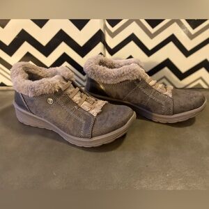 Size 7.5 Gray Goldie Ankle Boots for the Fall/Winter Months